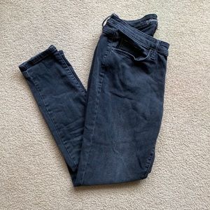 Universal Thread Jeans